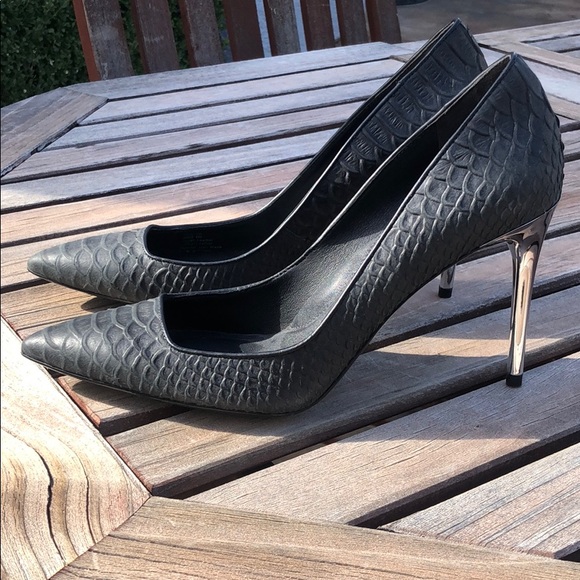 🎉Host Pick🎉Kenneth Cole Black Pumps - Picture 5 of 5